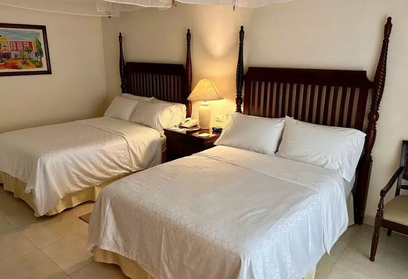 2ダブルベッドのスタンダードルーム, Holiday Inn Merida, An Ihg
