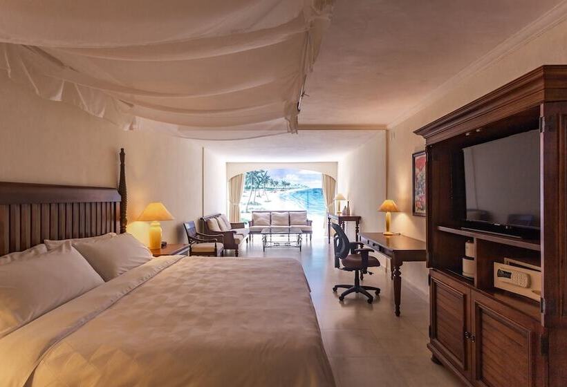 סוויטה, Holiday Inn Merida, An Ihg