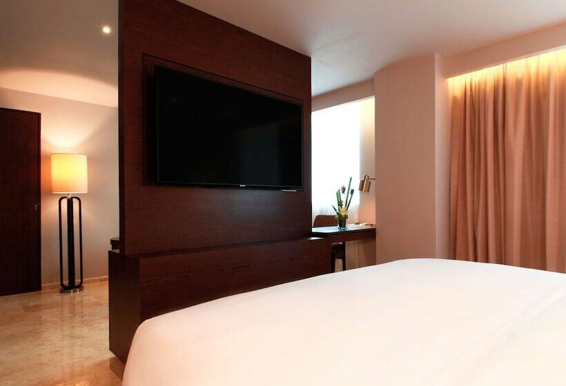 Номер Клуб, Hyatt Regency Villahermosa
