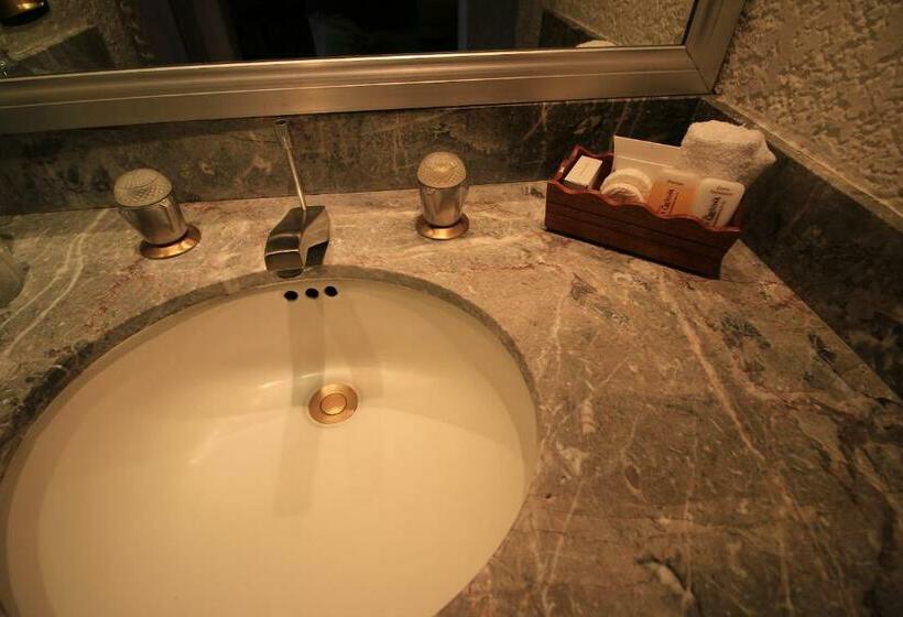 اتاق استاندارد, Maria Cristina