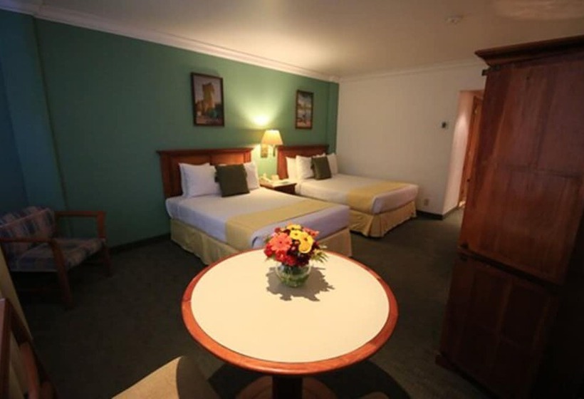 اتاق لوکس, Maria Cristina