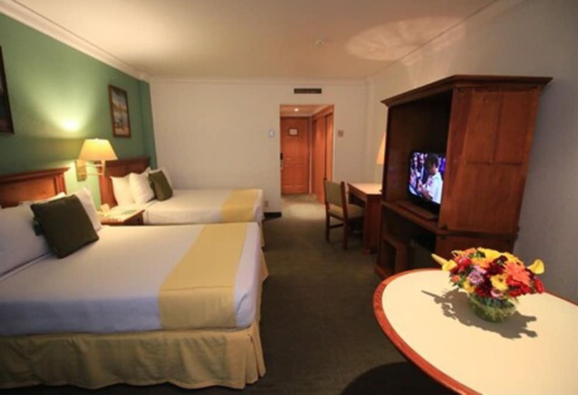 اتاق لوکس, Maria Cristina