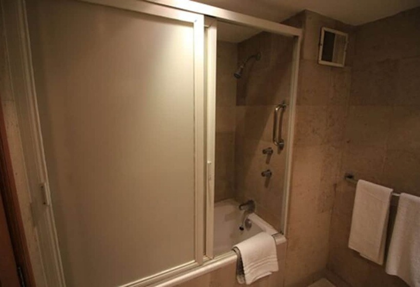 اتاق لوکس, Maria Cristina