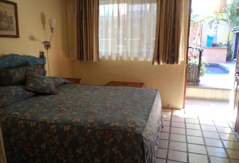 غرفة قياسية, Mercurio   Caters To Gay Men