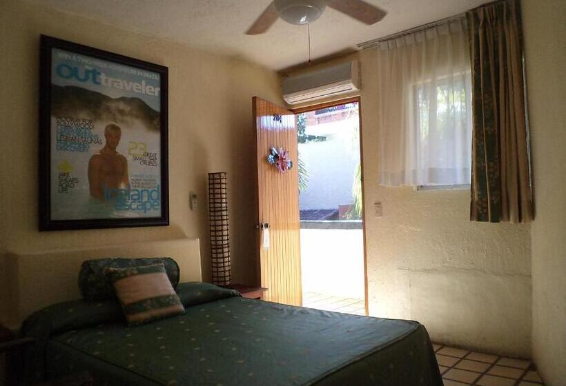 غرفة قياسية, Mercurio   Caters To Gay Men