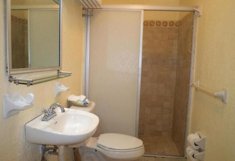 غرفة قياسية, Mercurio   Caters To Gay Men