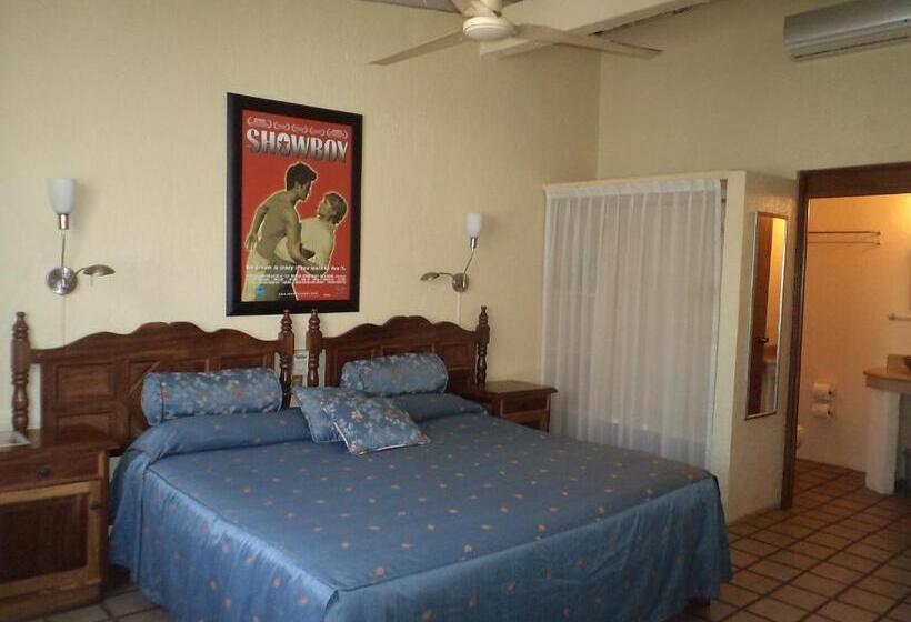 غرفة قياسية سرير كينج, Mercurio   Caters To Gay Men