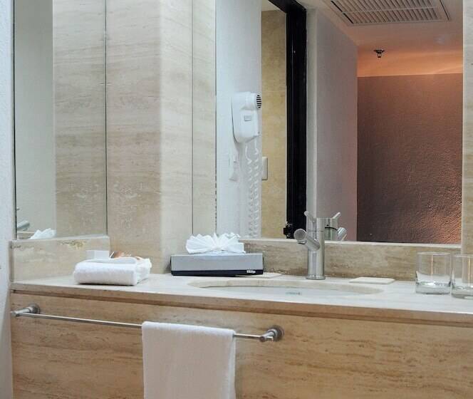 חדר דלוקס, Mision Torreon