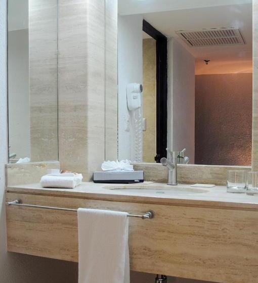 اتاق لوکس, Mision Torreon