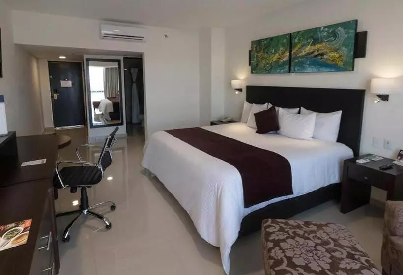 اتاق لوکس, Mision Torreon