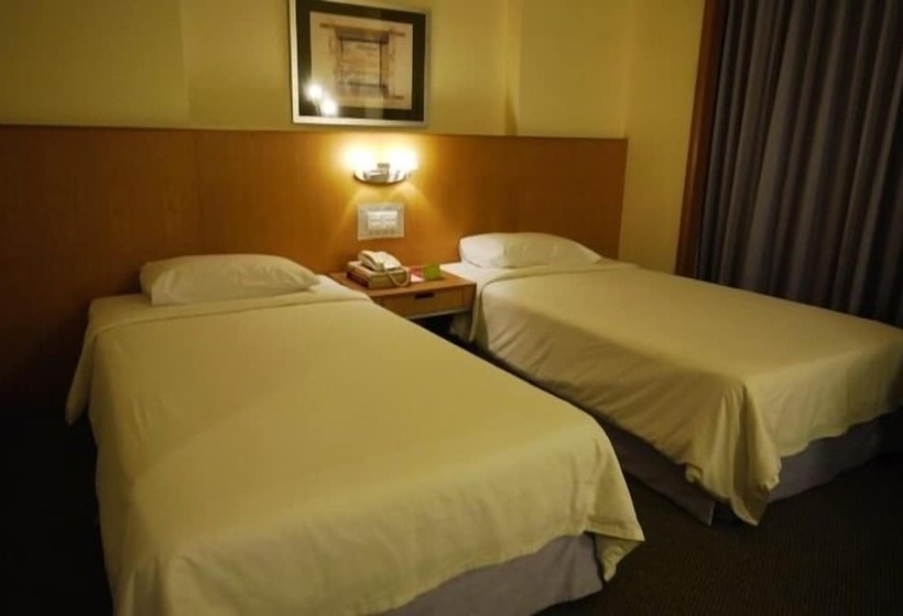 חדר סופריור, Premier