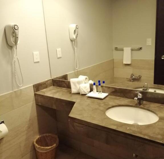 Номер Стандарт, Royal Reforma