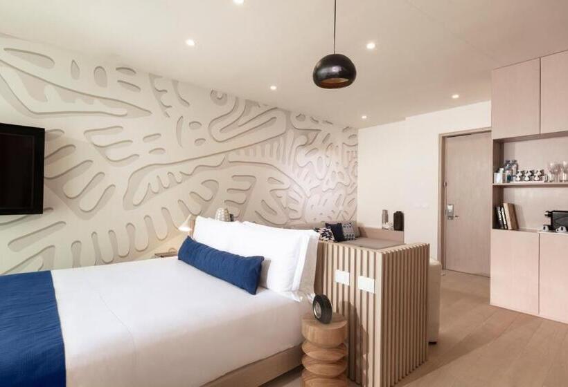 Deluxe Room King Bed with Views, Sls Cancun