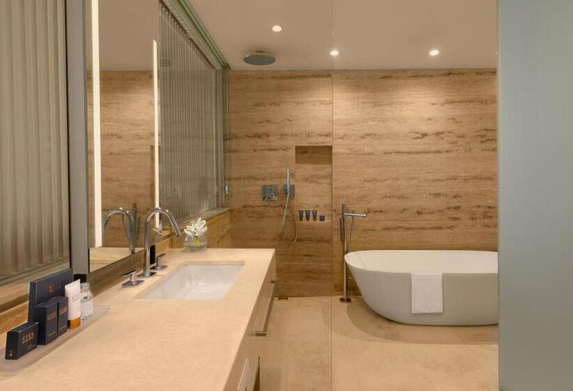 带观景和大床的豪华房间, Sls Cancun