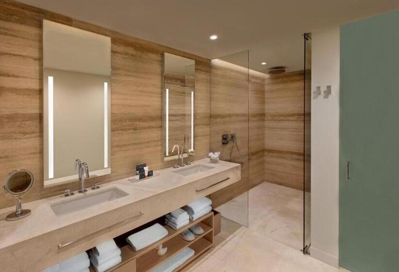 带海景的复工套房, Sls Cancun