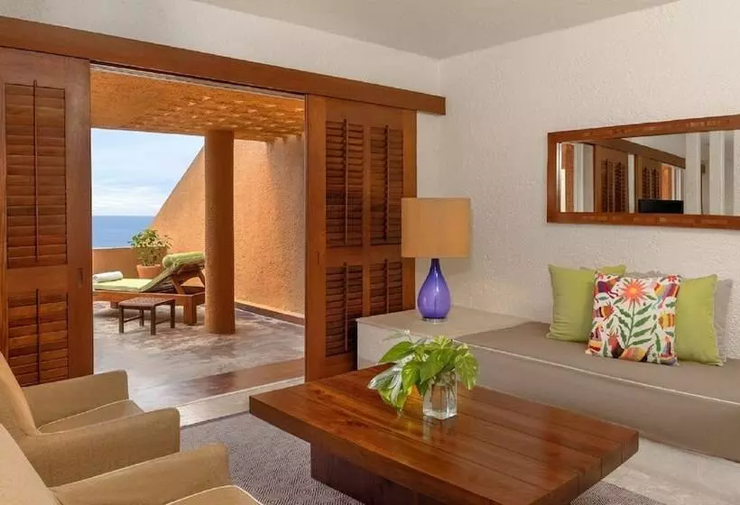 キングサイズベッドのデラックスルーム, Las Brisas Ixtapa