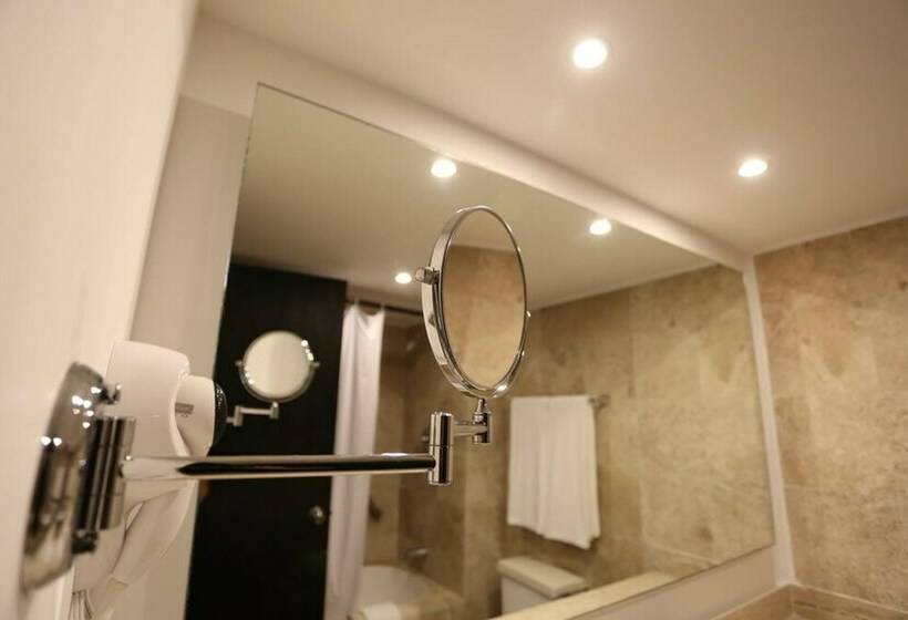 스탠다드 룸 더블 침대 2개, Montetaxco