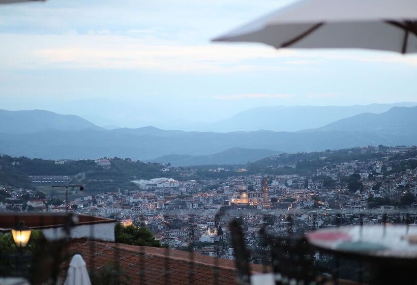 스탠다드 룸 더블 침대 도시 전망, Montetaxco