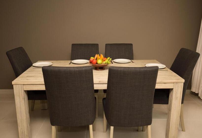 ２ベッドルームアパートメント, Gateway