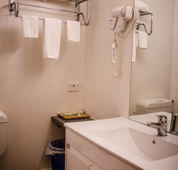 스탠다드 스튜디오, Alpers Lodge & Conference Centre