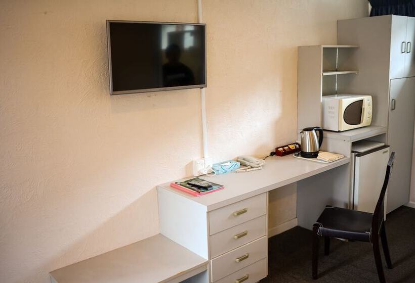 스탠다드 스튜디오, Alpers Lodge & Conference Centre