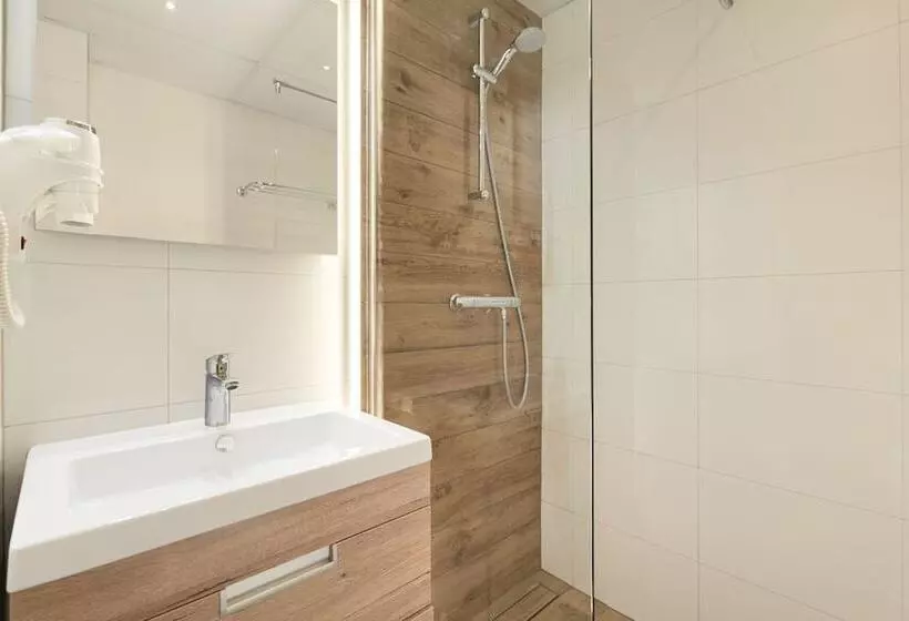 コンフォートルーム, Romantik Badhotel Renesse
