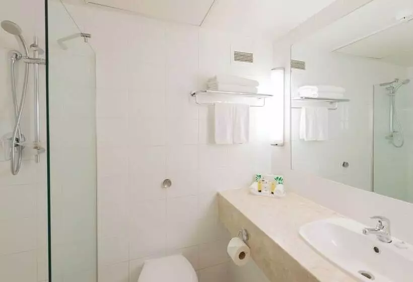 سوییت جونیور, Copthorne Hotel Auckland City