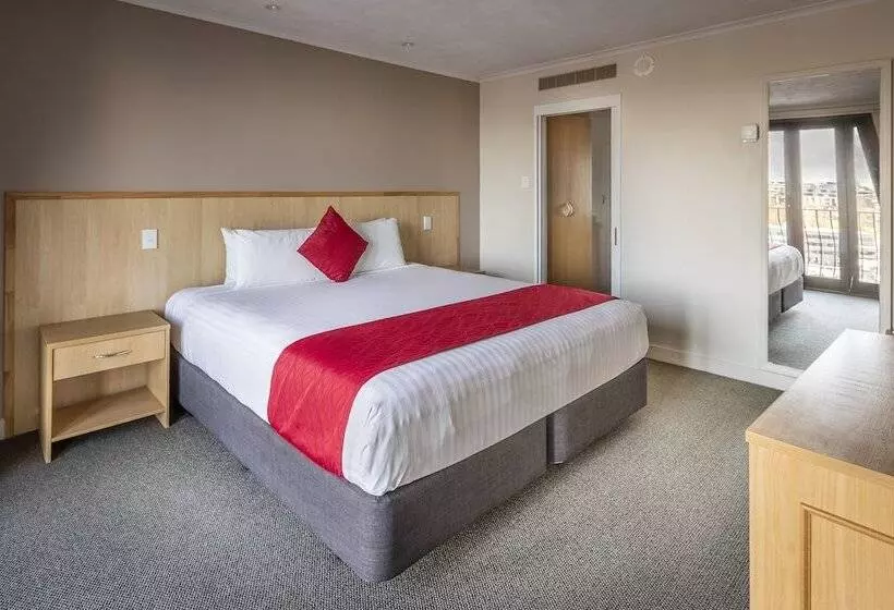 سوییت جونیور, Copthorne Hotel Auckland City