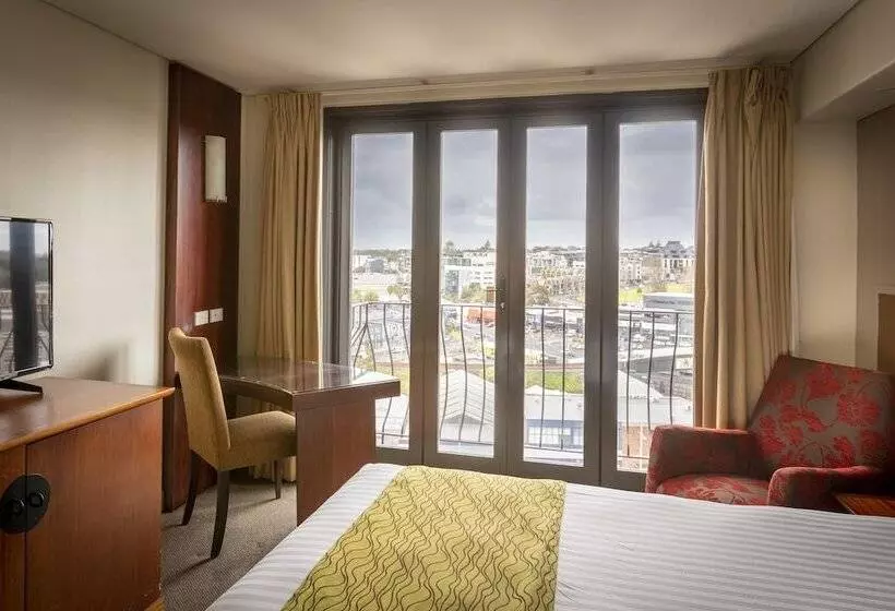 اتاق سوپریور با تخت بزرگ, Copthorne Hotel Auckland City