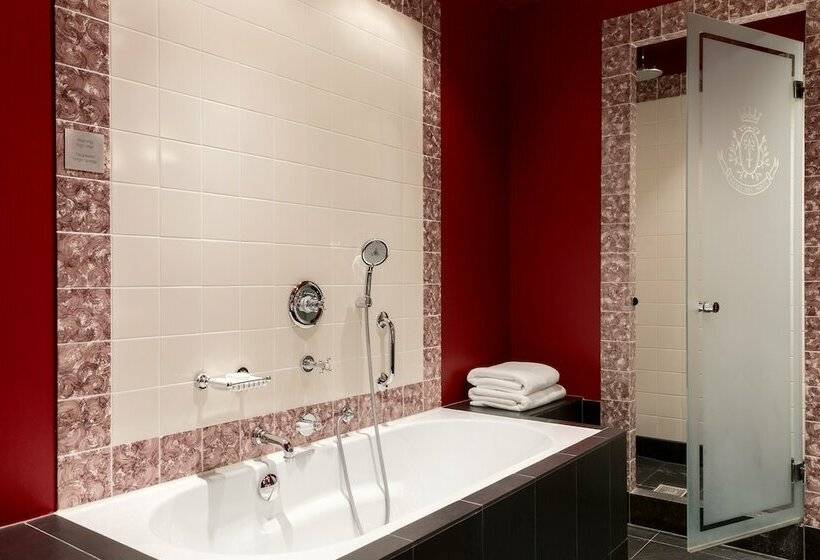 ジュニアスイート, Des Indes The Hague