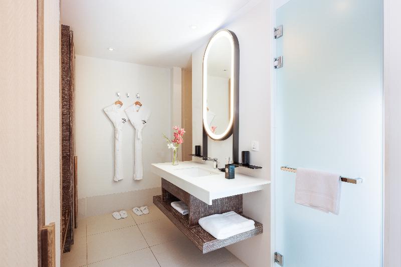 デラックスルーム, Des Indes The Hague