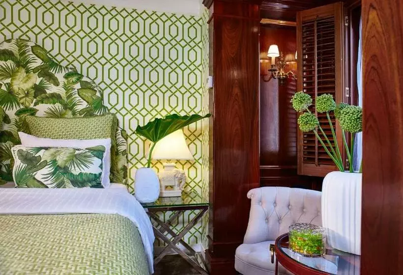 Standard Room, Estherea