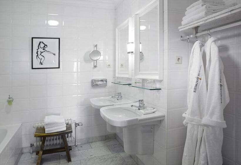 סוויטת ג'וניור, Landgoed De Holtweijde