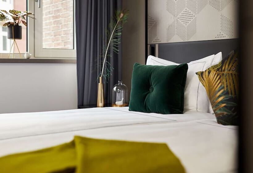 استودیوی استاندارد, Park Plaza Vondelpark Amsterdam