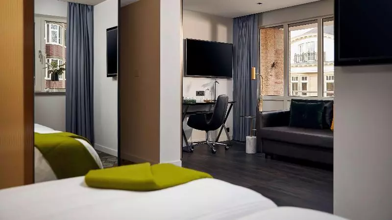 استودیوی استاندارد, Park Plaza Vondelpark Amsterdam