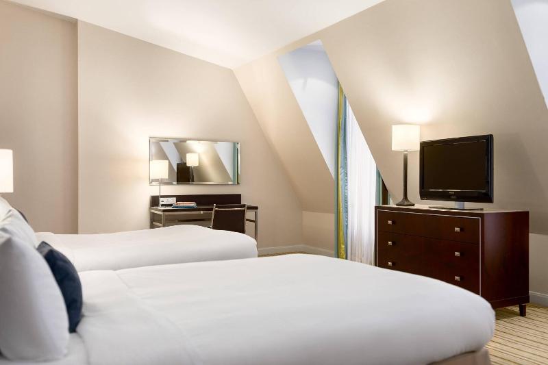 اتاق خانوادگی, Renaissance Amsterdam