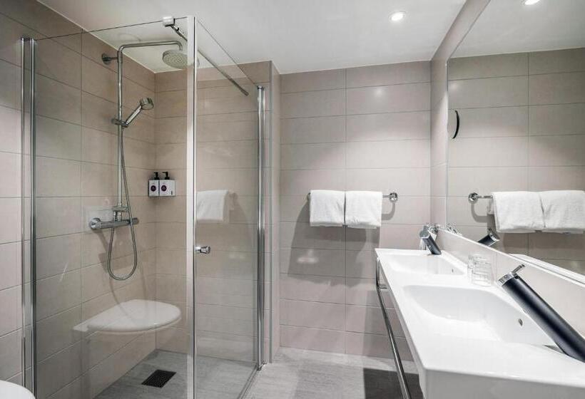 Семейный Номер, Quality Hotel Maritim