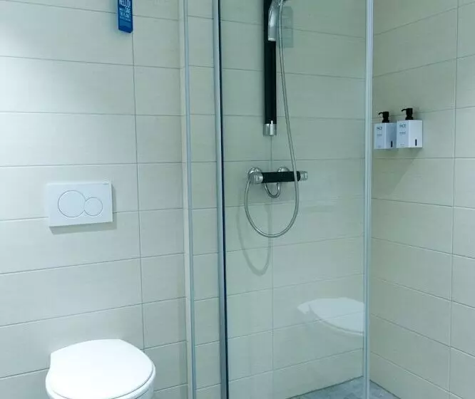 اتاق خانوادگی, Quality Hotel Maritim