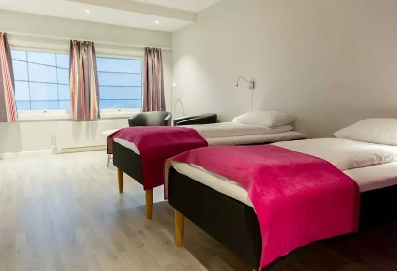 اتاق خانوادگی, Quality Hotel Maritim