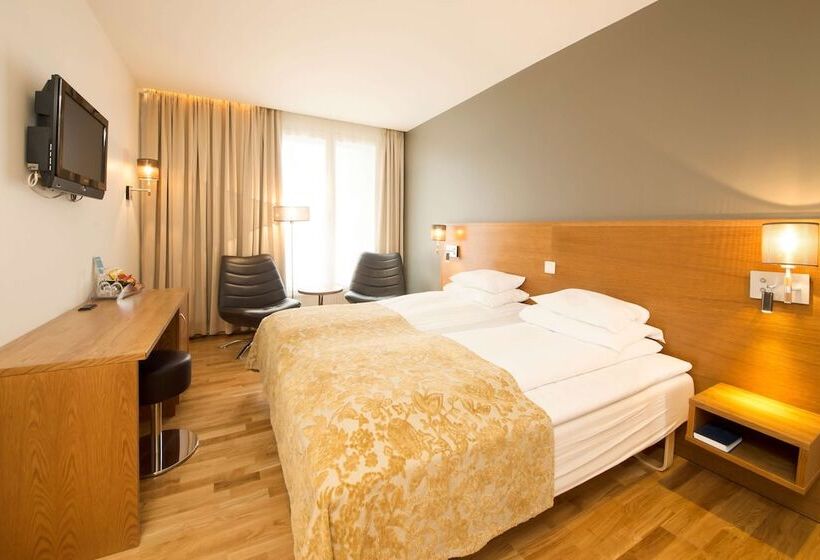 经济房, Scandic Parken