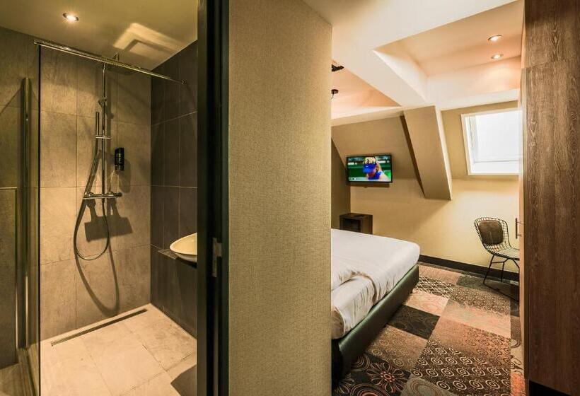 اتاق اکونومی, The Alfred