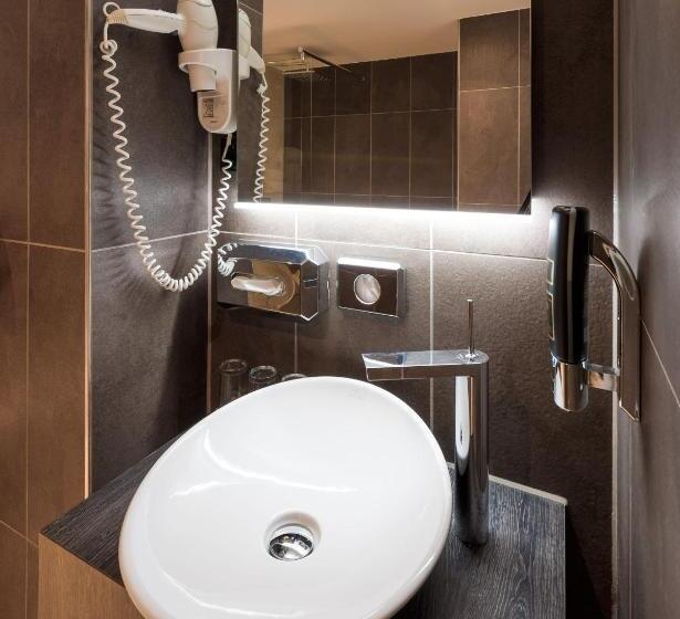 اتاق اکونومی, The Alfred