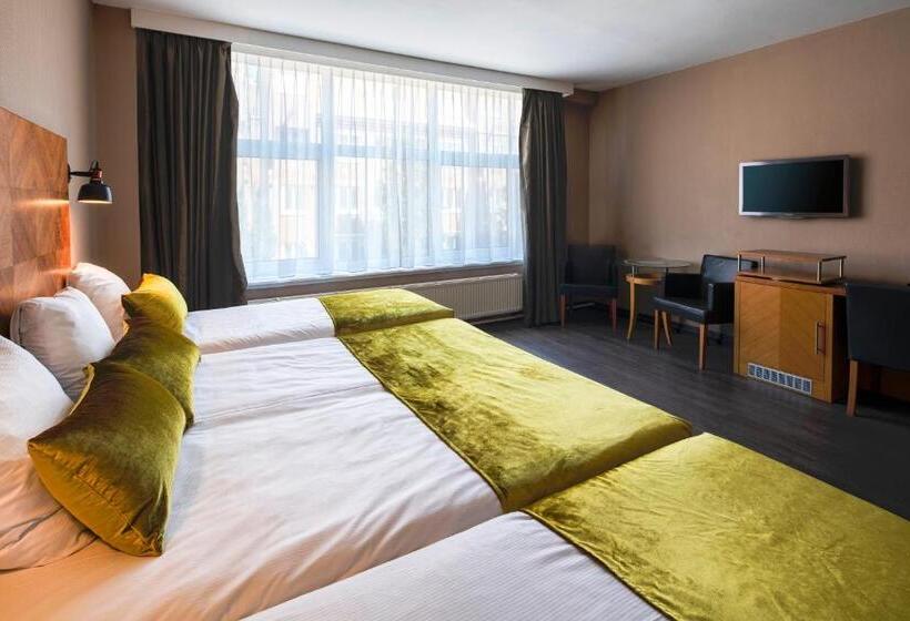 اتاق استاندارد چهار تخته, The Alfred