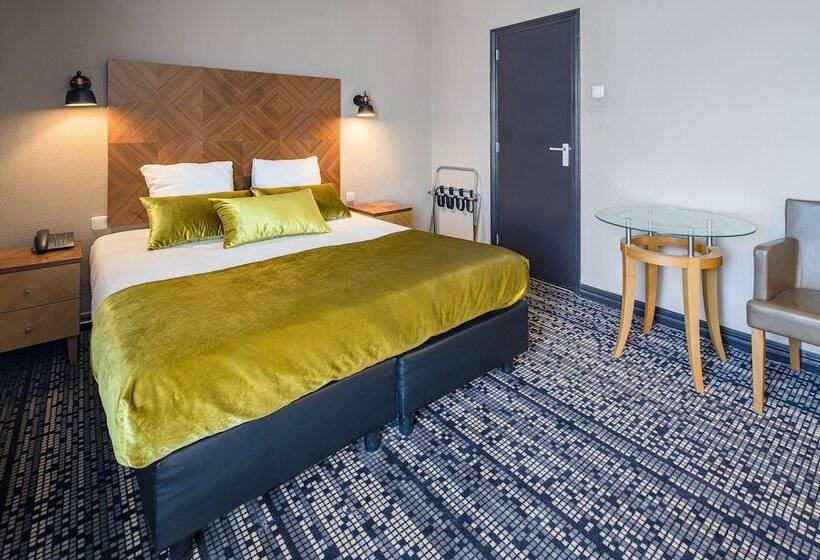 اتاق استاندارد, The Alfred