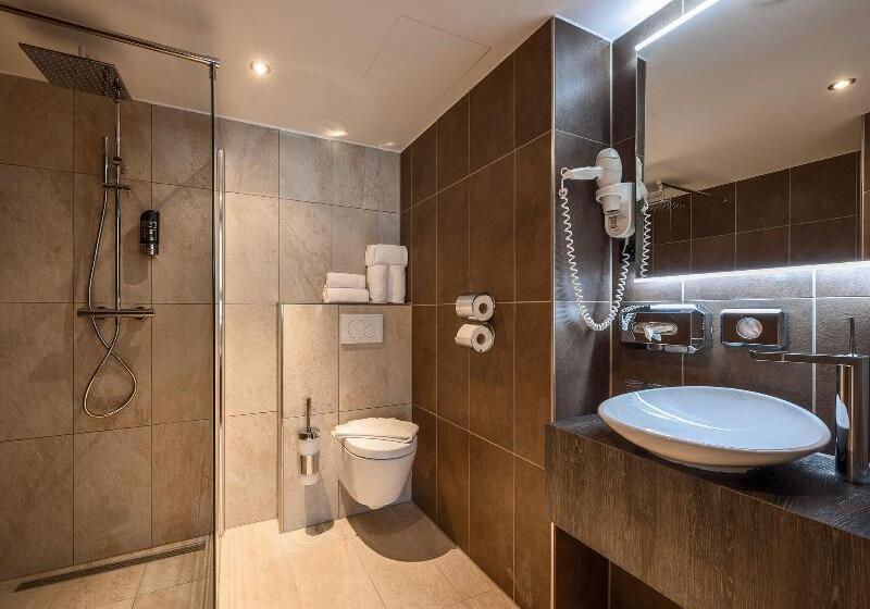 اتاق استاندارد, The Alfred