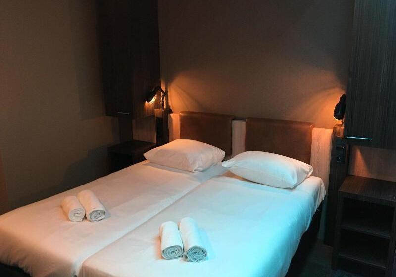 اتاق اکونومی, The Alfred