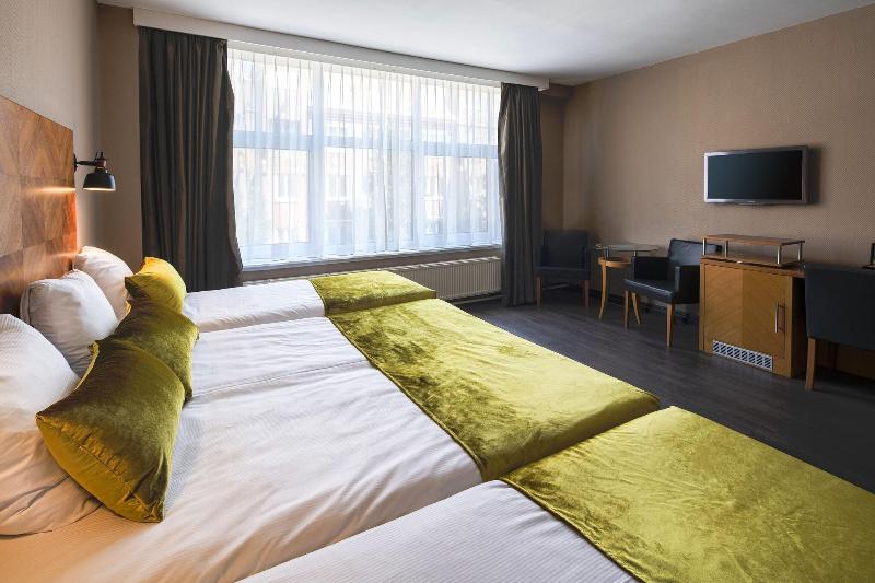 اتاق استاندارد چهار تخته, The Alfred