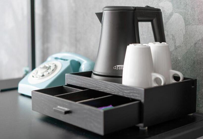 غرفة قياسية فردية, Krisotel