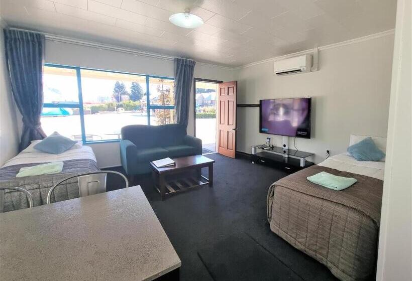 Апартаменты 2 Спальни, Alpine Motel