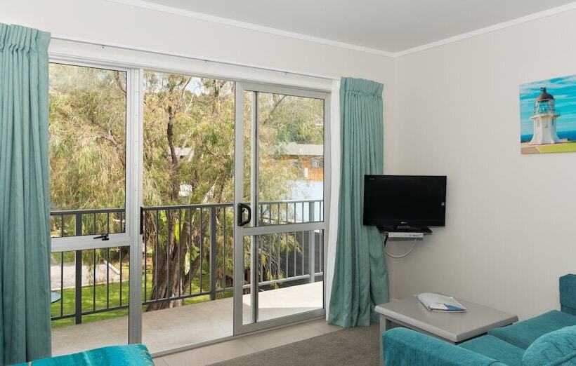 דירת חדר, Averill Court Motel